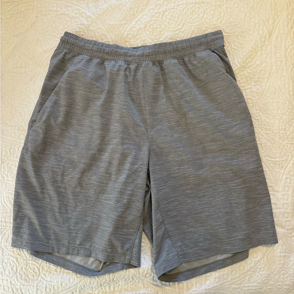 Lululemon like new Men's Gray Athletic Shorts